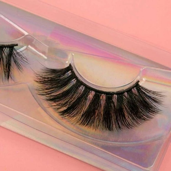 Mega Volume Eyelashes (3 Pair) - Picture 3 of 4